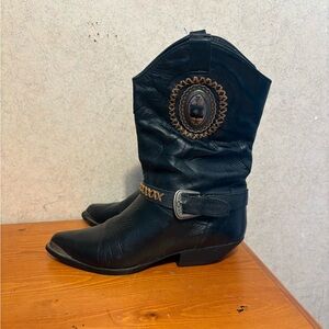 Vintage 1980s black Western boots 6 genuine leather cowgirl pull on buckle